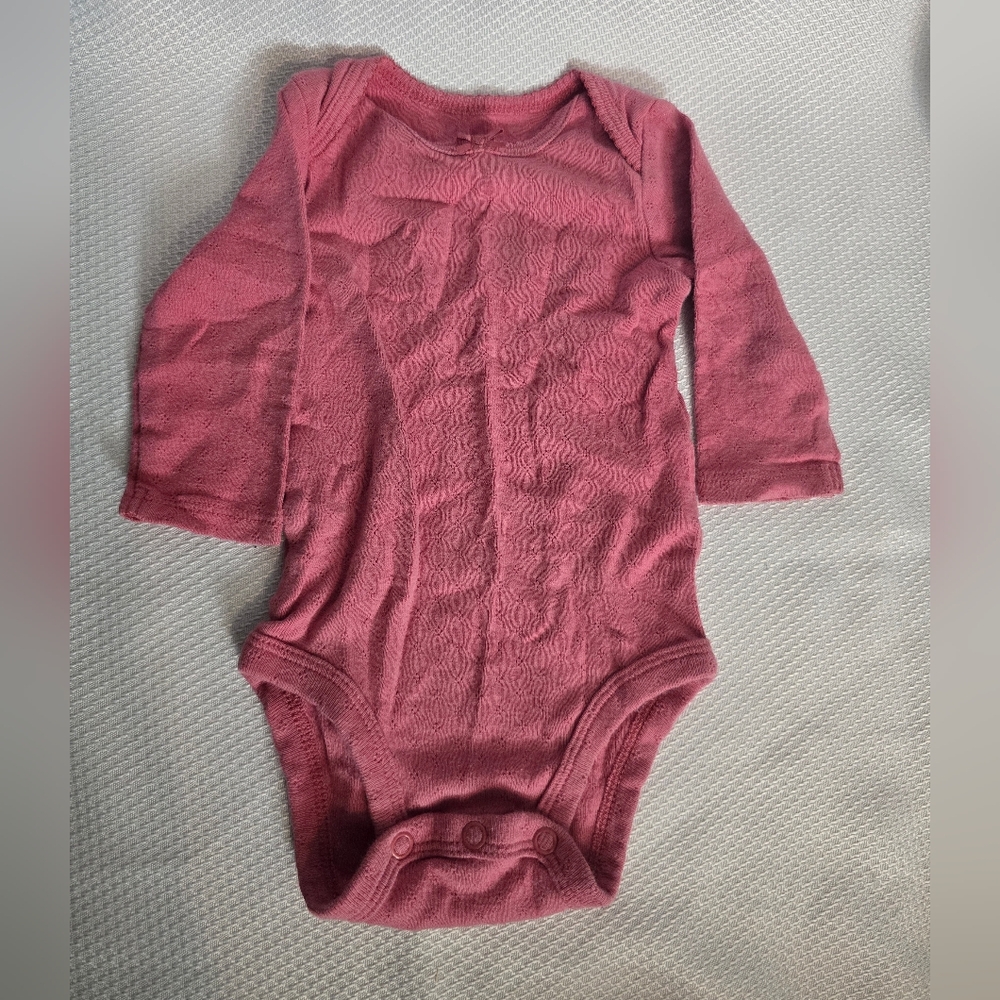 🚨3/30% OFF🚨 Carter's Long Sleeve Onesie